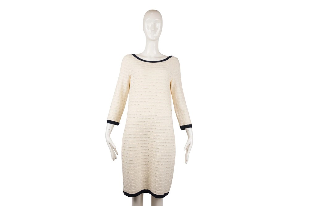 Chanel Cream Navy Boat Neck Shift Dress Textured Knit Gold Hardware Size 38